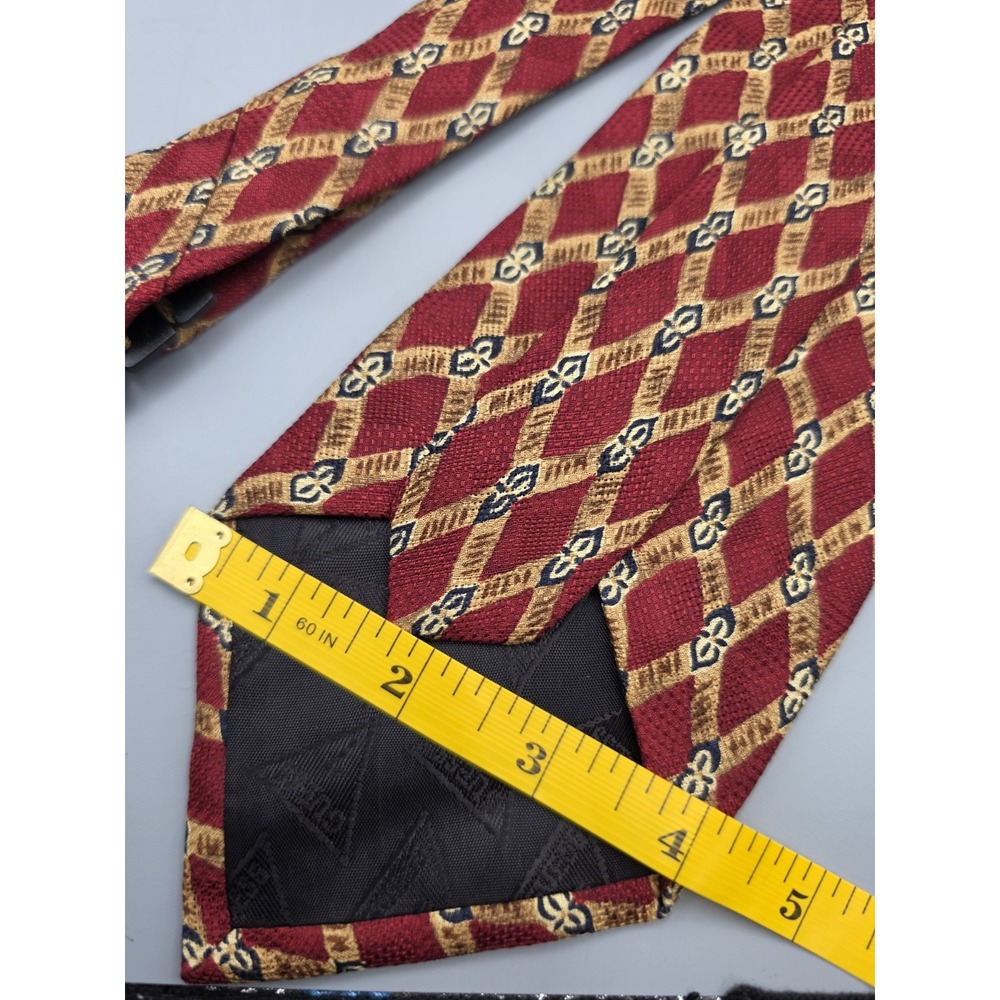 Vintage GUESS USA American Classics Mens Tie Red Gold Geometric Necktie 58" - Picture 5 of 6